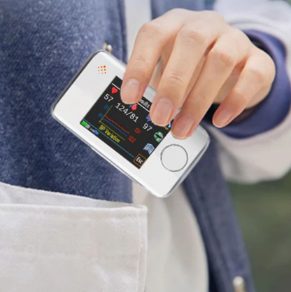 Multifunkciós vércukorszintmérő + elektronikus vérnyomásmérő – VÁSÁROLJ EGYET, ÉS KAPJ MÉG EGYET INGYEN